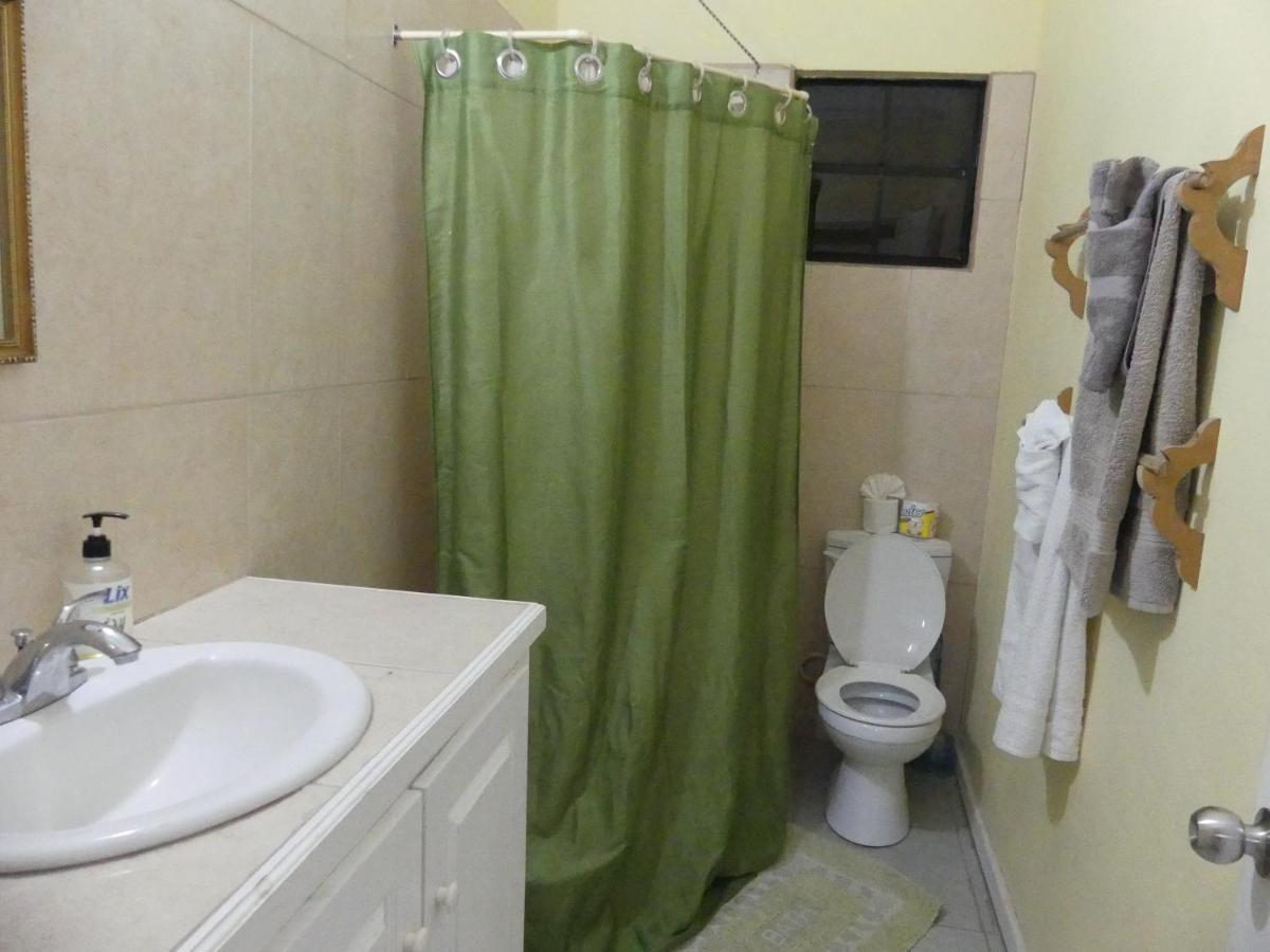 Southern Haven Guesthouse Laborie Εξωτερικό φωτογραφία